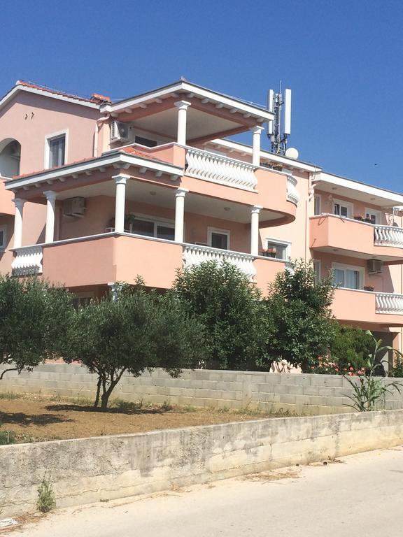 ורסי Apartments Sofija מראה חיצוני תמונה