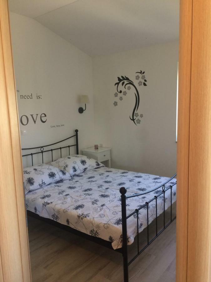 ורסי Apartments Sofija מראה חיצוני תמונה